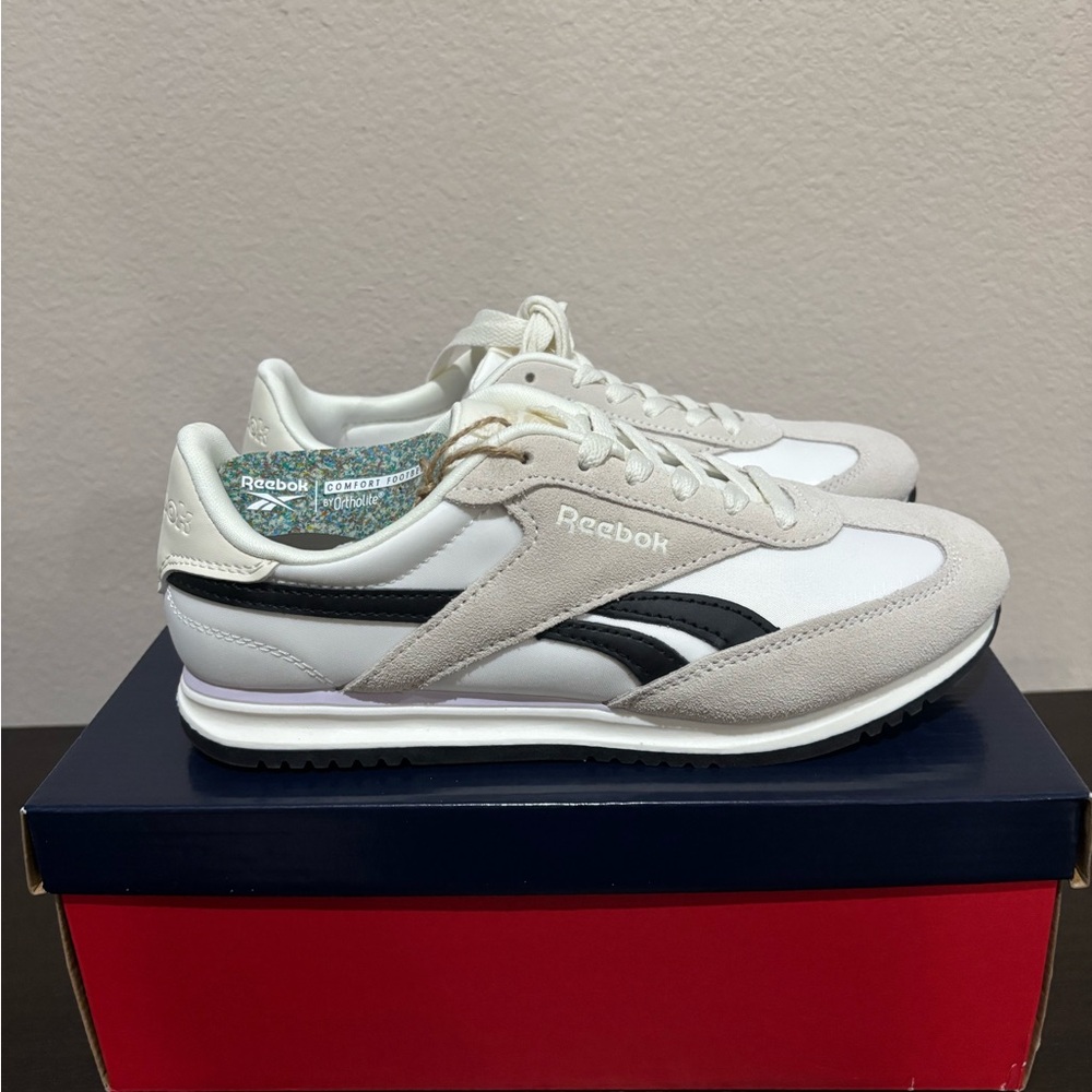 Reebok Fiori Women's Sneakers Sz 7.5 NIB